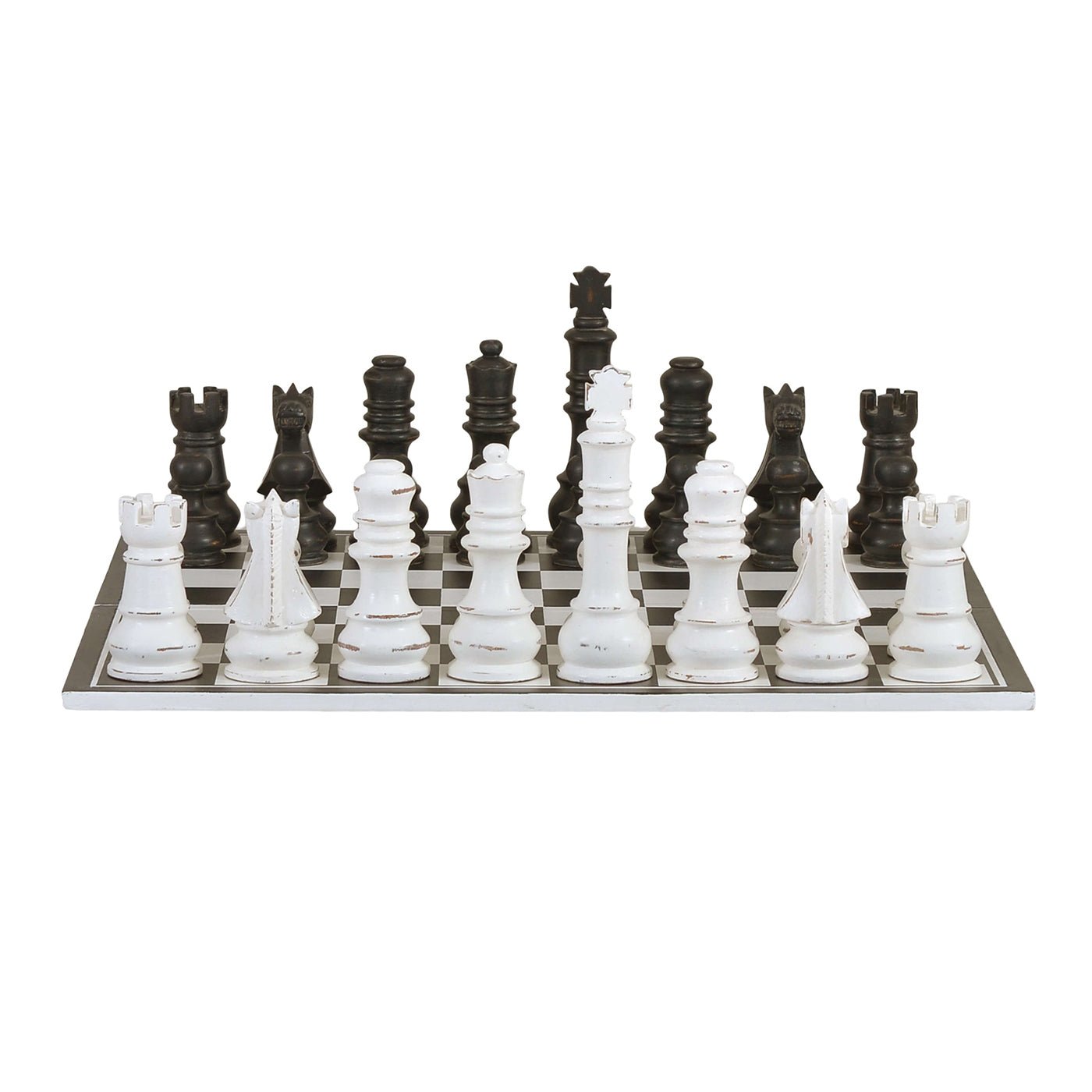 Chess board front view, black and white pieces aligned.