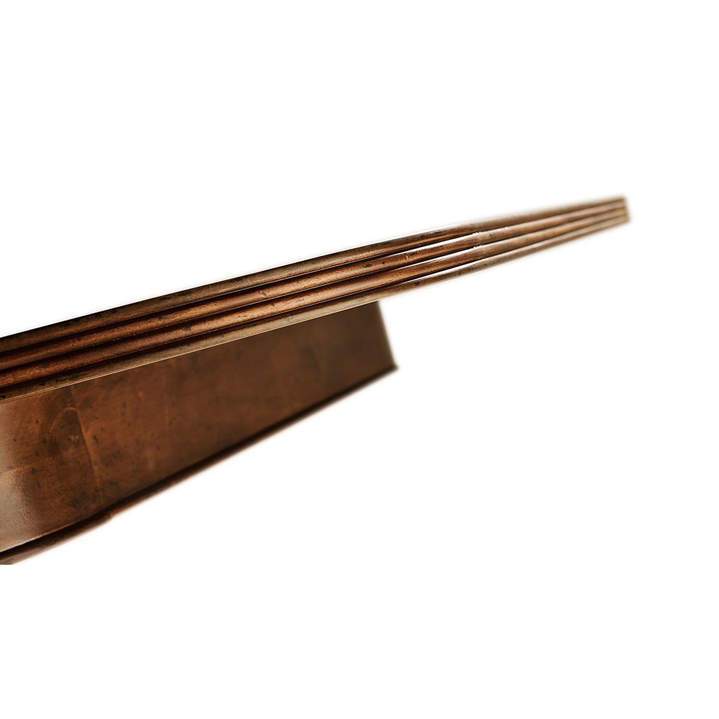 Side angle of Regency dining table edge design.