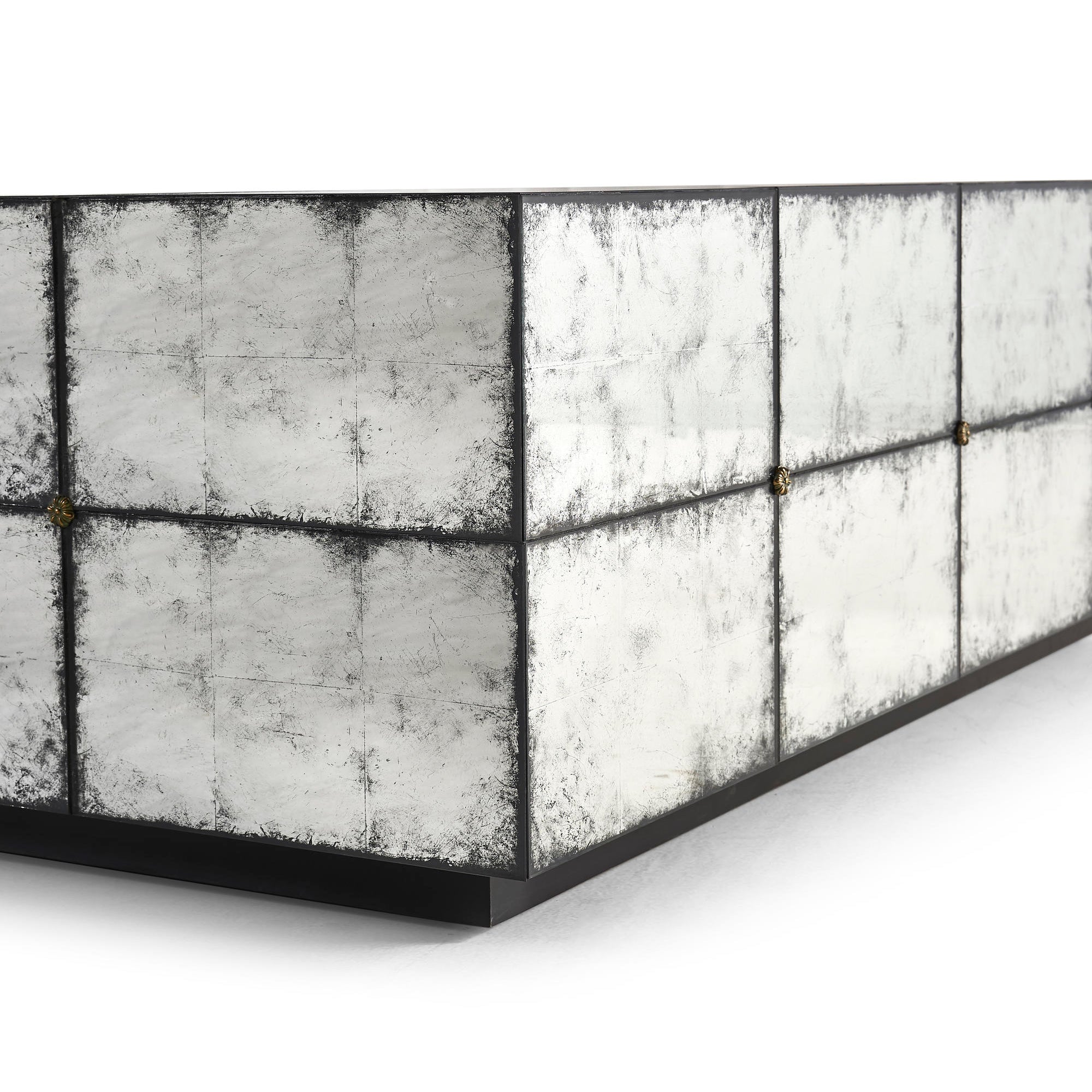 Side view, mirrored cocktail table, detailed pattern.