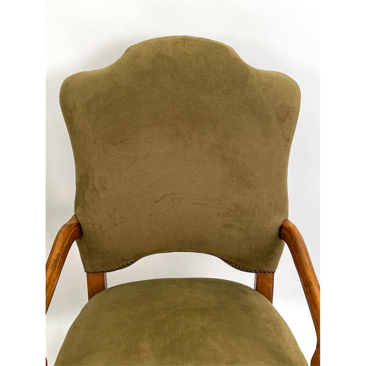 Close-up of second armchair backrest.