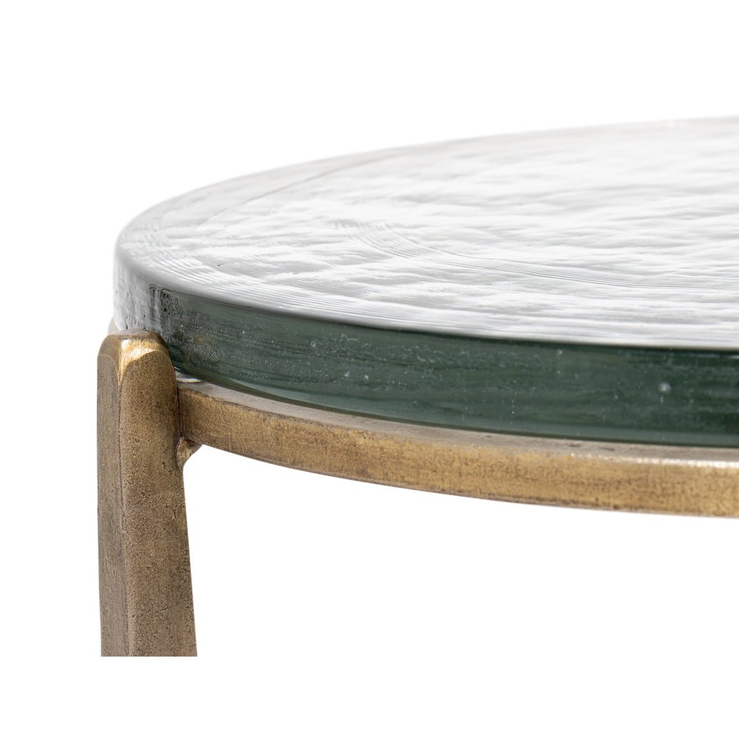 Close-up of table edge and glass thickness detail.