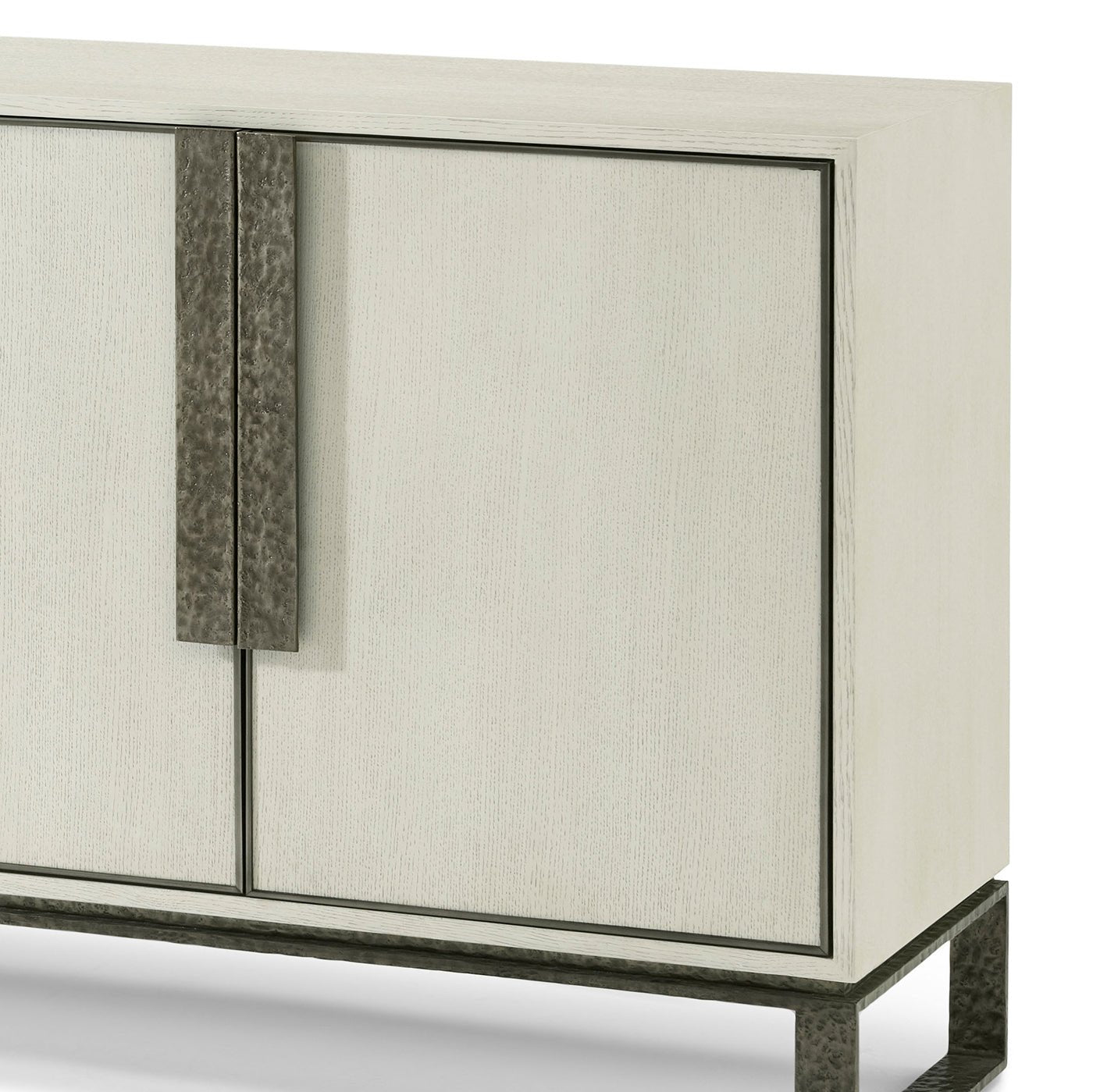 Close-up of right side, cabinet handle and texture